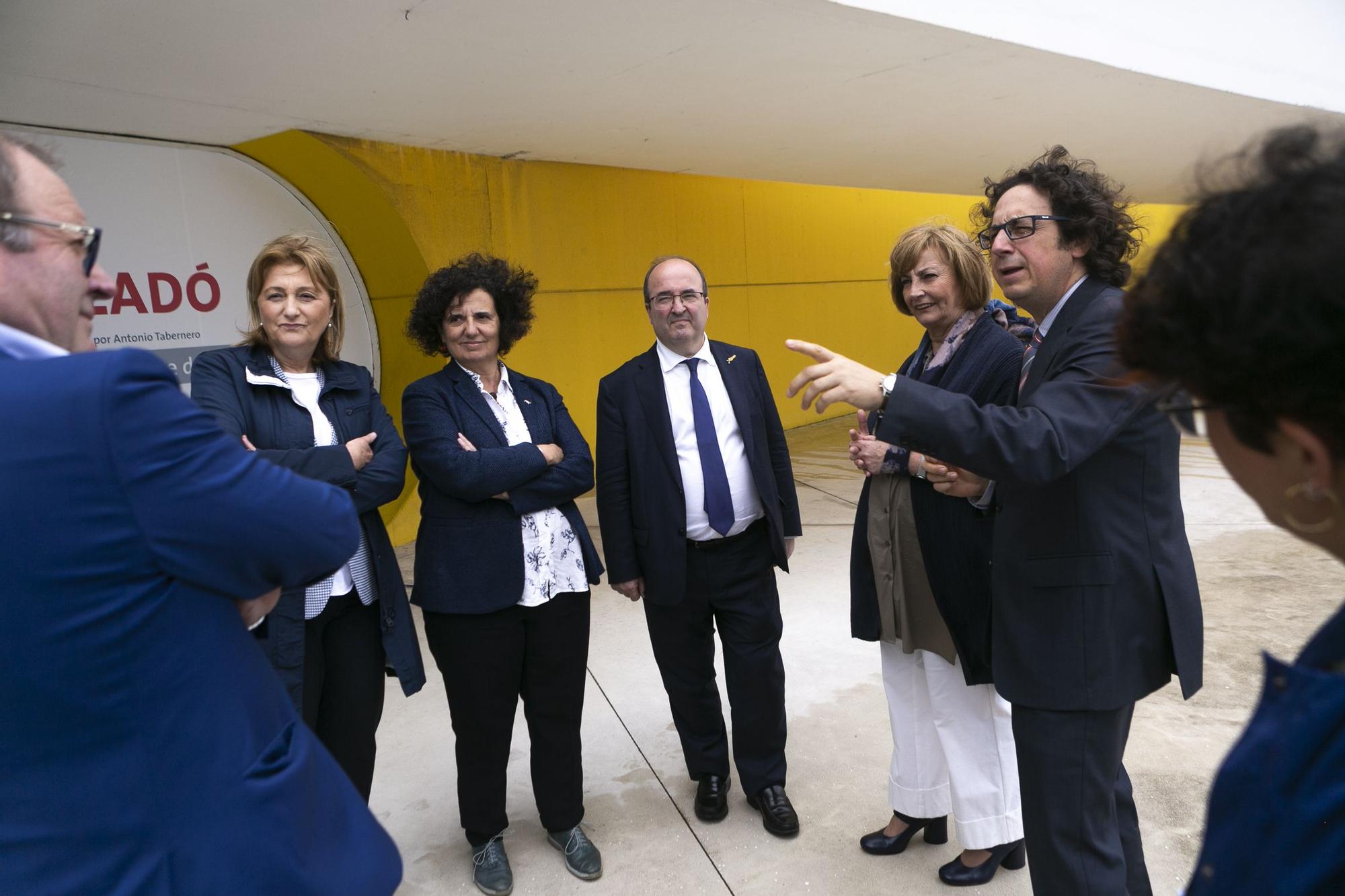 El Ministro de Cultura, Miquel Iceta, visita el Centro Niemeyer