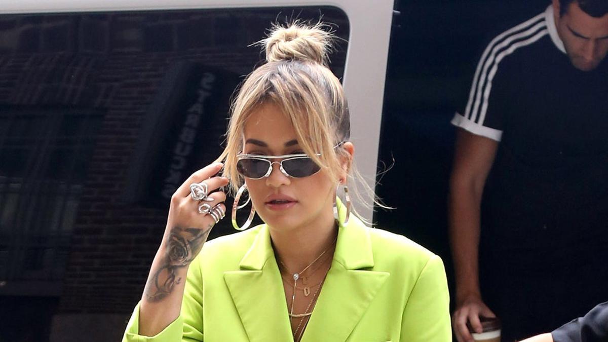 Rita Ora posa desnuda y al natural