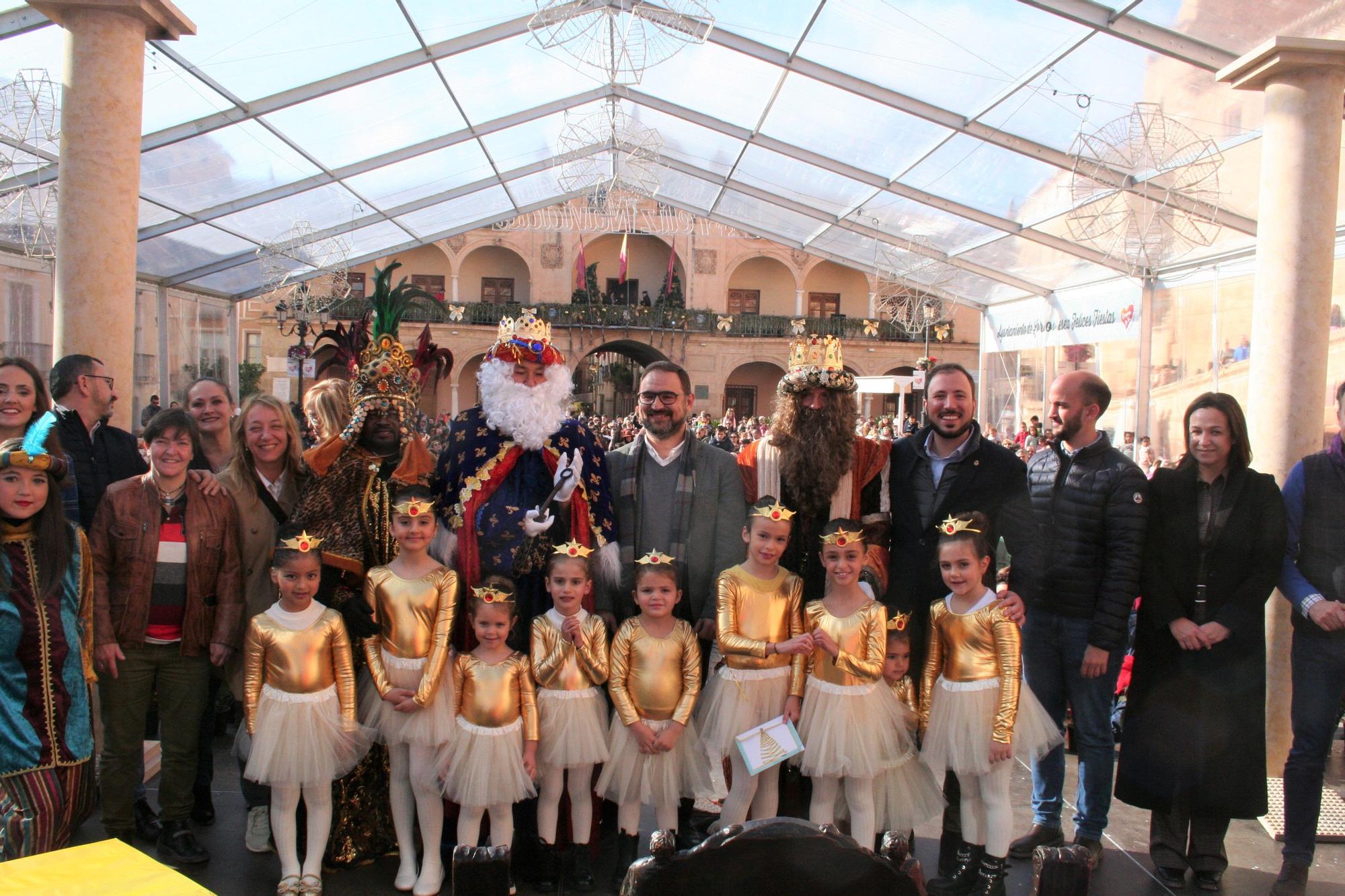 Los Reyes Magos llegan a Lorca en carroza de cuento