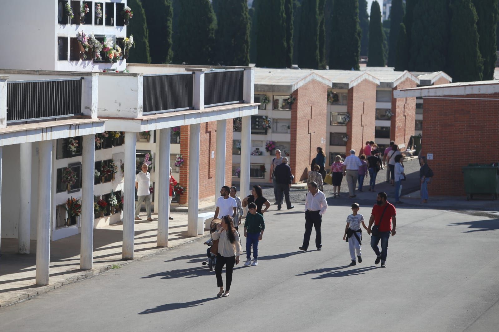 Castellón recuerda a sus fallecidos el día de Todos los Santos