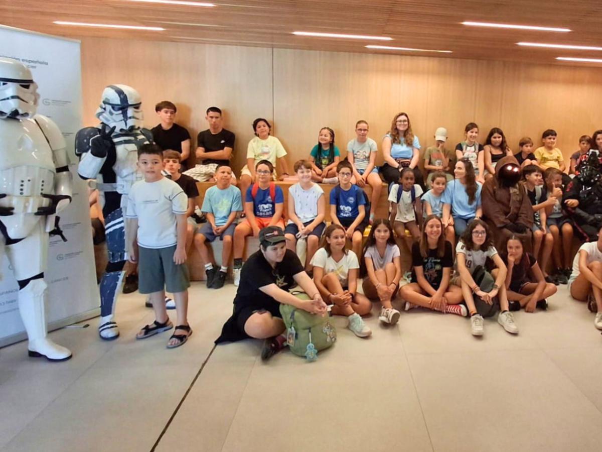 Participants del Campament d’Estiu organitzat per l’Associació Espanyola Contra el Càncer a València.