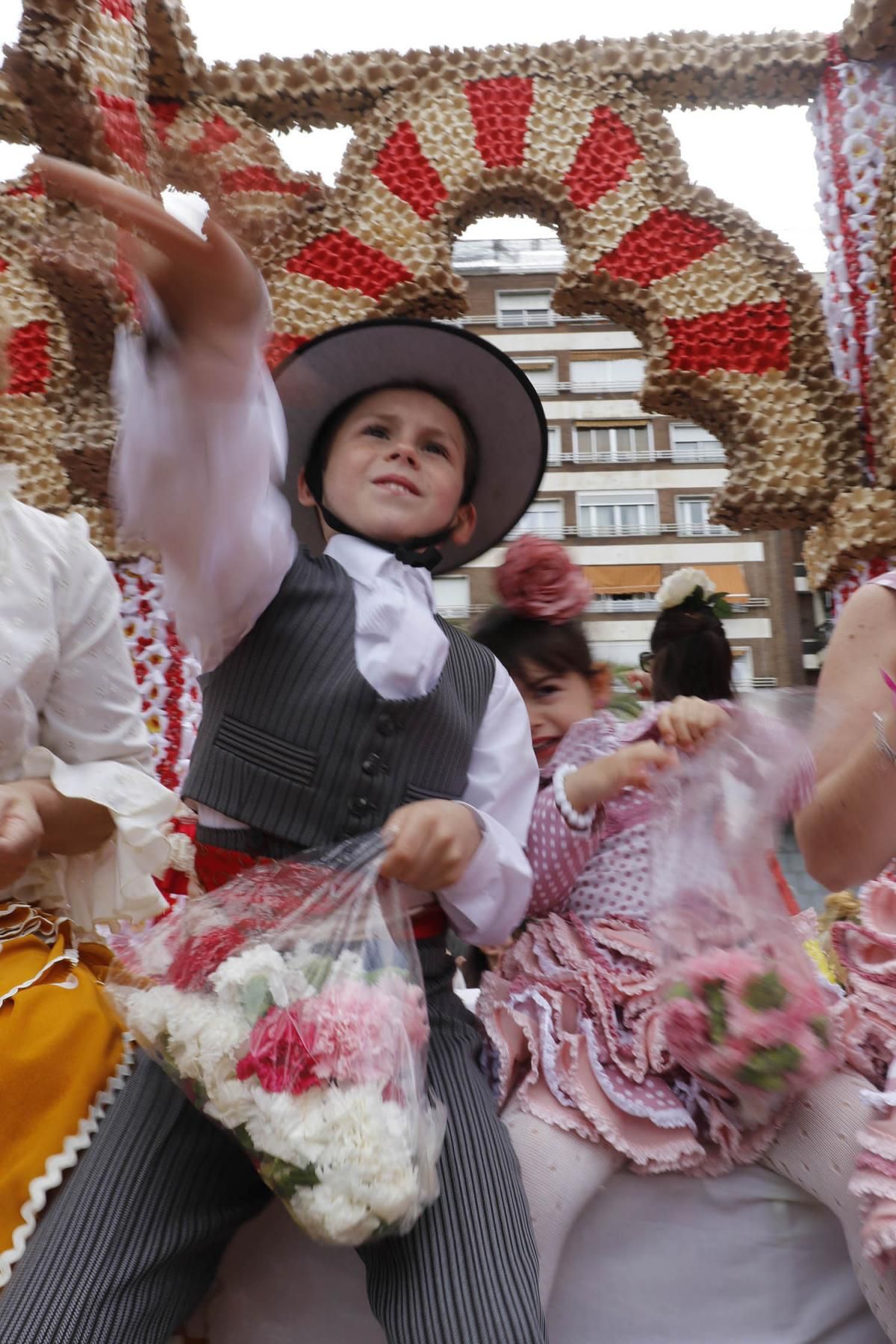 Fotogaleria / La batalla de las flores abre el mayo festivo.