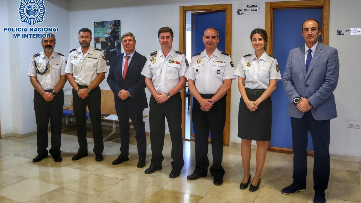 Autoridades antes del acto de clausura de las jornadas formativas.