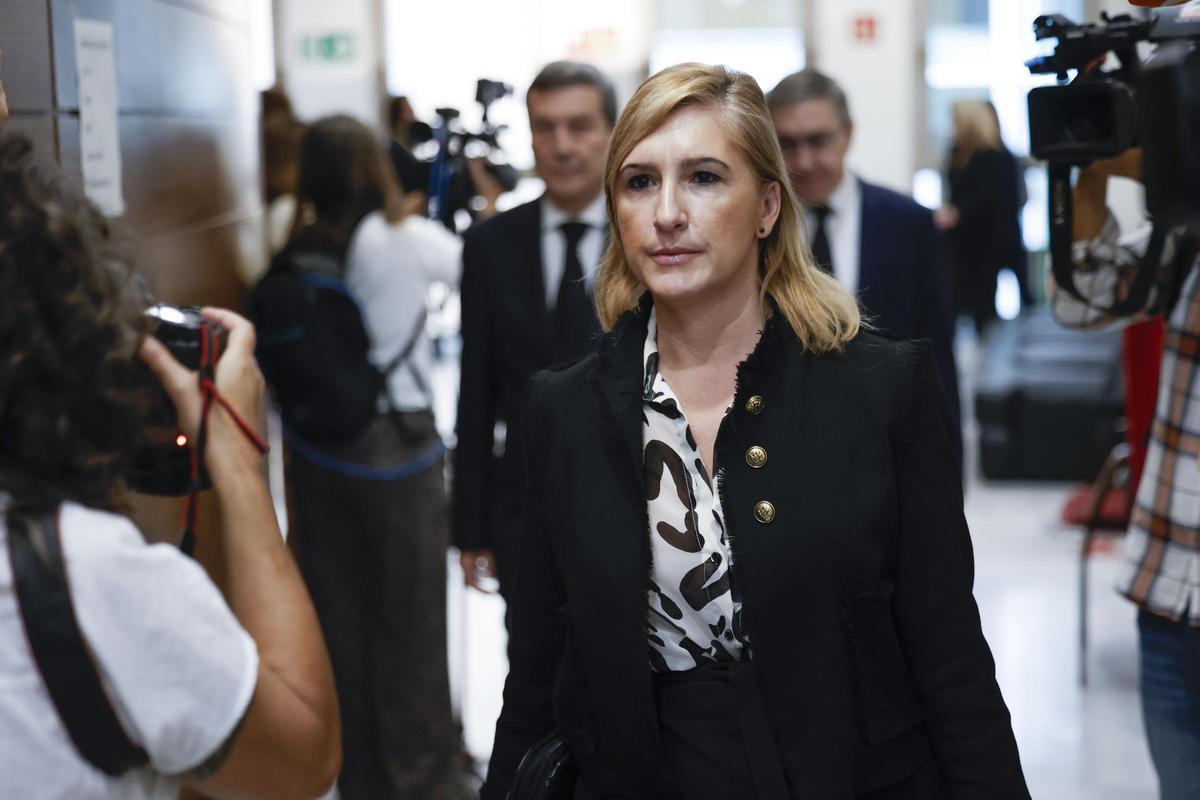 L’exconsellera Pradas complica el futur judicial de l’excap del Consell