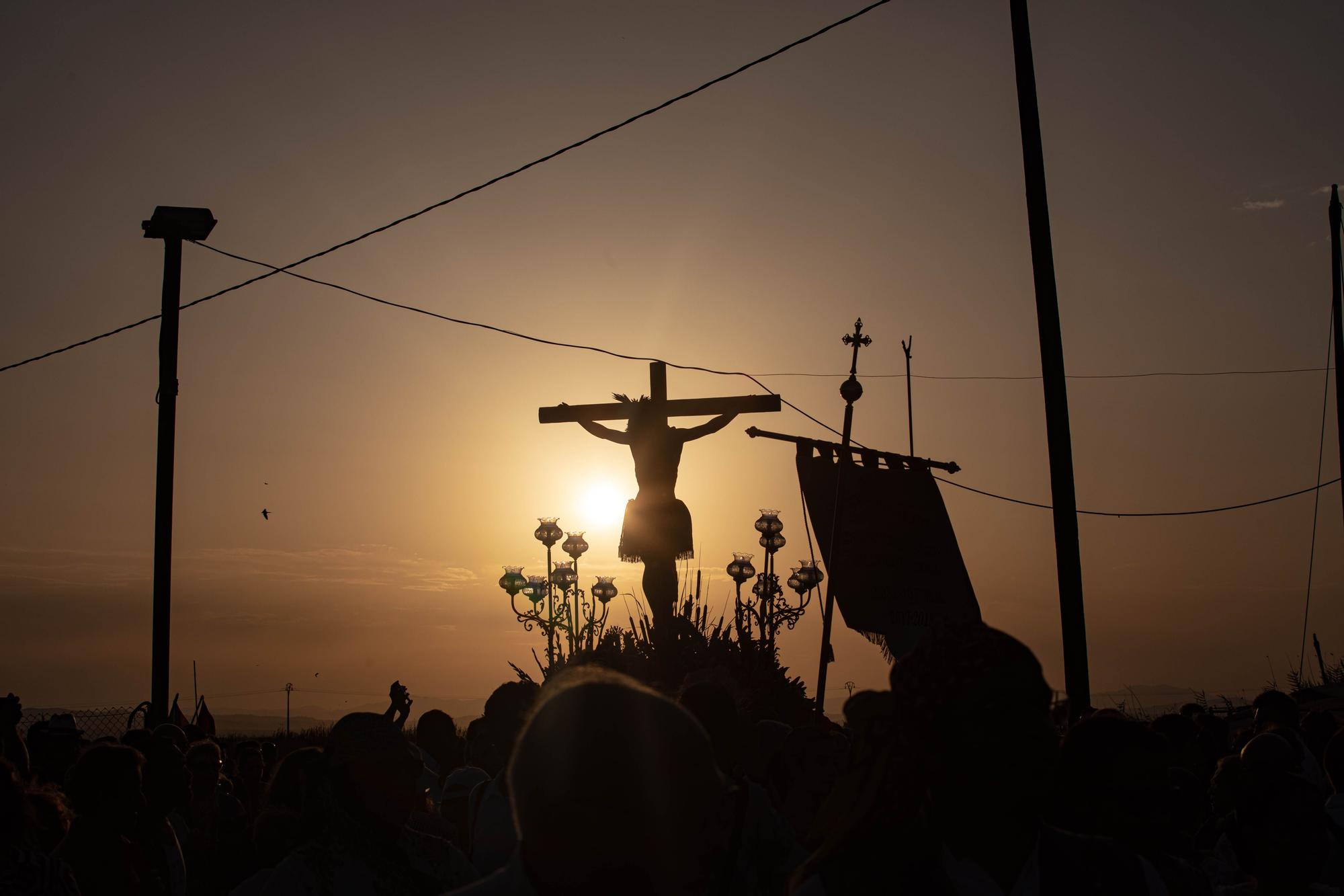 Así ha sido la romería en barca del Cristo de la Salud de El Palmar