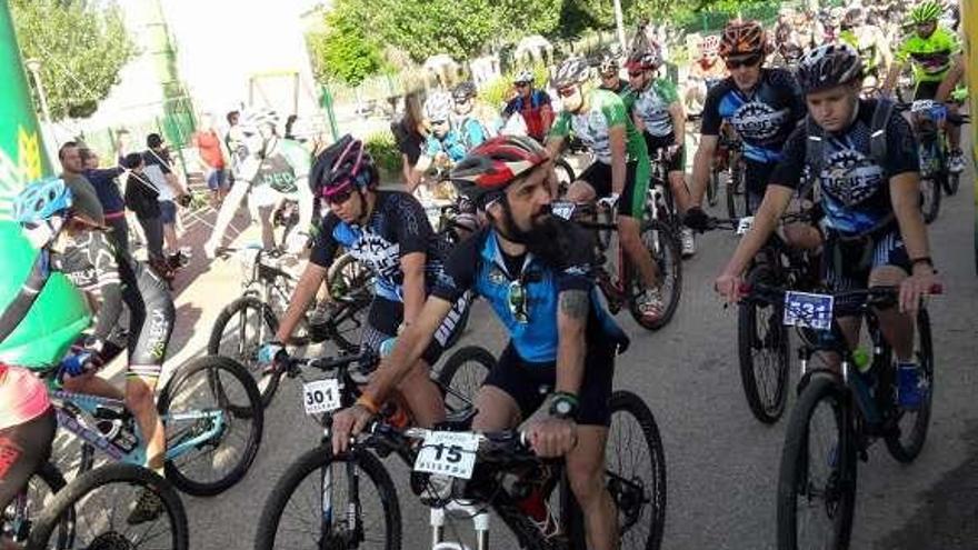 Participantes en la marcha de mountain bike de Puebla.