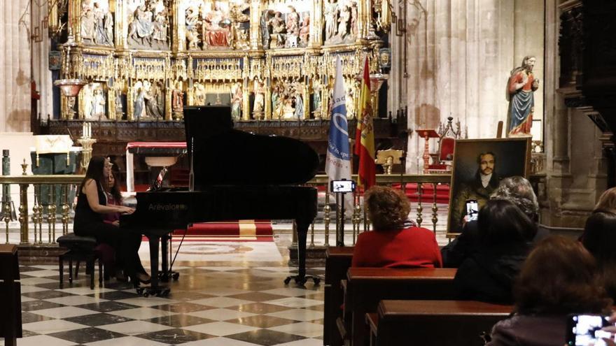 Música de piano para homenajear a Santiago Masarnau en la Catedral