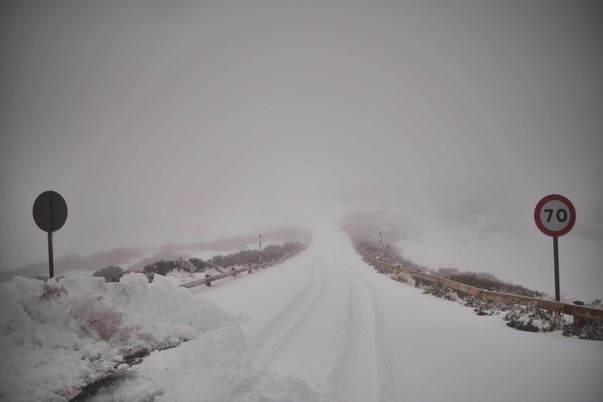 La nieve que dejó 'Filomena' en el Teide