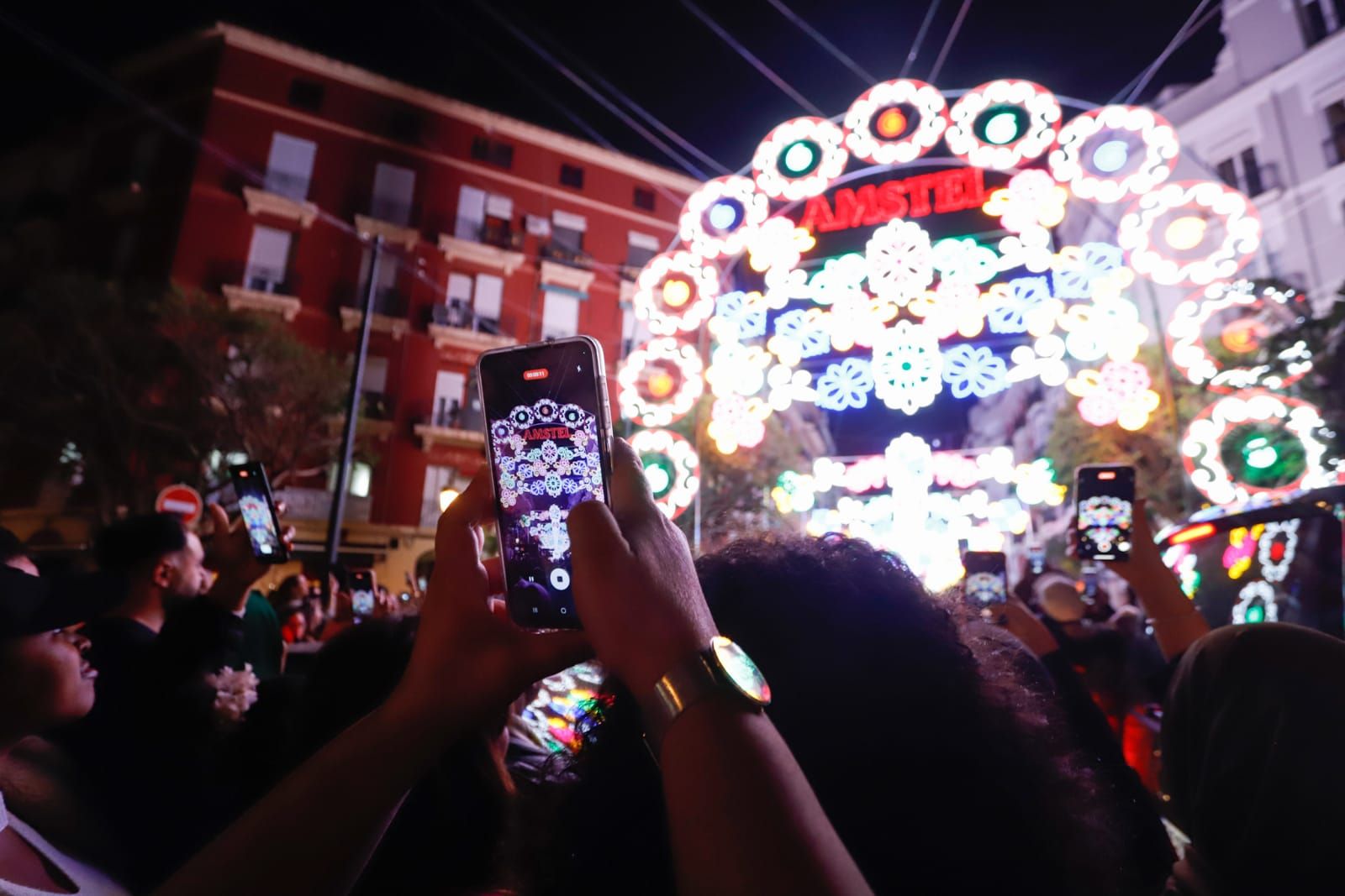 Calles iluminadas en Russafa. Falla Sueca-Literato