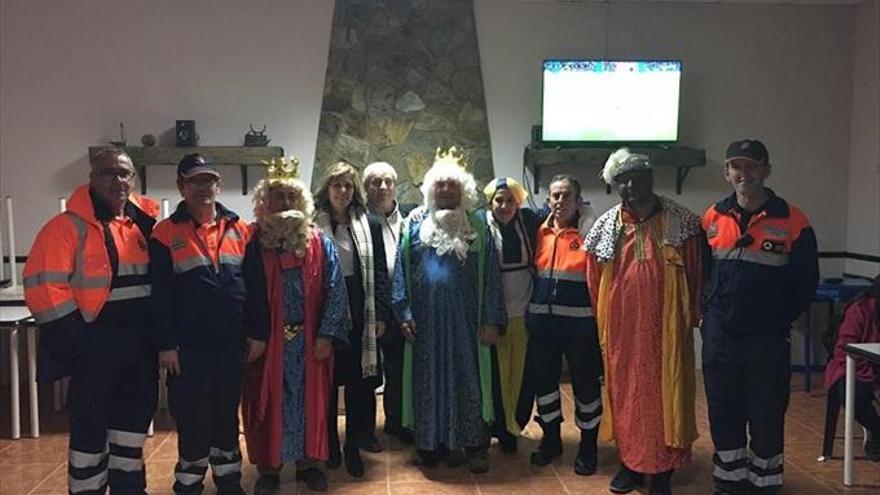 Los Reyes visitaron los huertos de Montoro