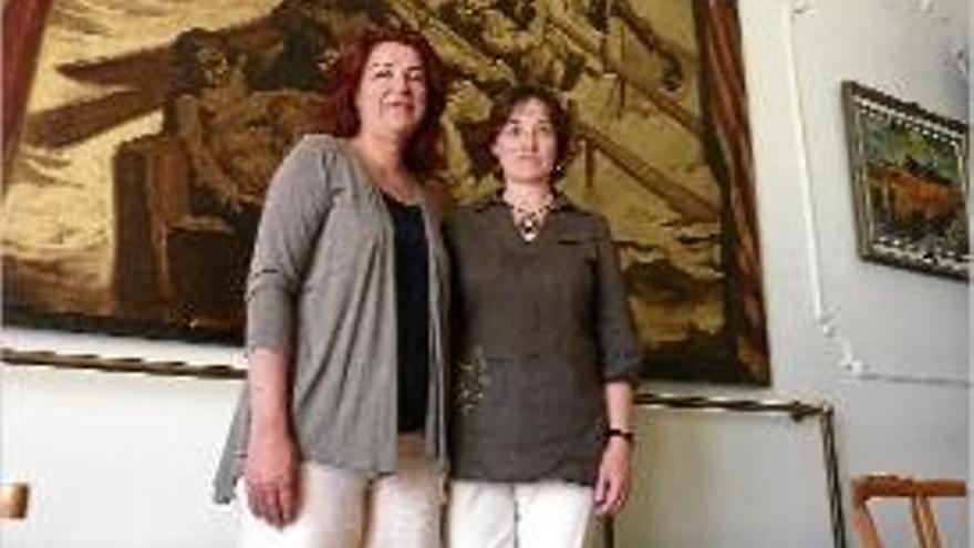 María Inés Roldán i la regidora de Cultura, Gràcia Artigas (dreta).