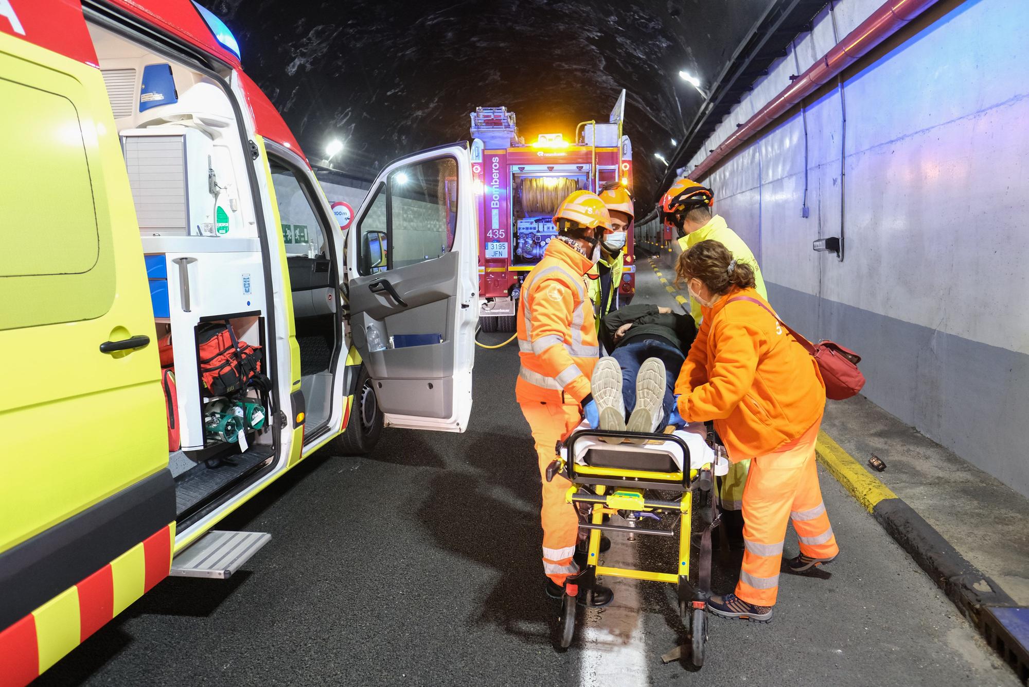 Accidente con incendio y dos heridos graves en el túnel de Villena: así ha sido el simulacro en la autovía A-31