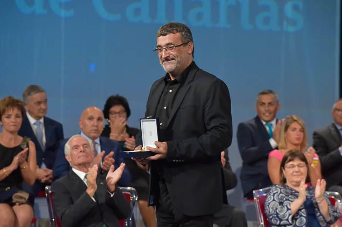 Acto institucional del Día de Canarias. Entrega ...