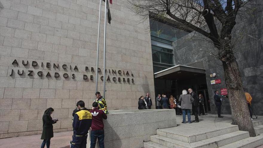 Piden 7 años de cárcel para un acusado de una agresión sexual durante la feria de Cáceres