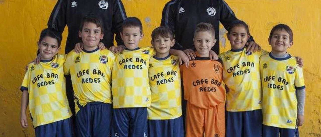 Alcava benjamín D y Colegio Riaño prebenjamín A.