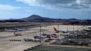 Un vuelo de Argentina a Madrid tiene que desviarse a Canarias por un pasajero con problemas médicos