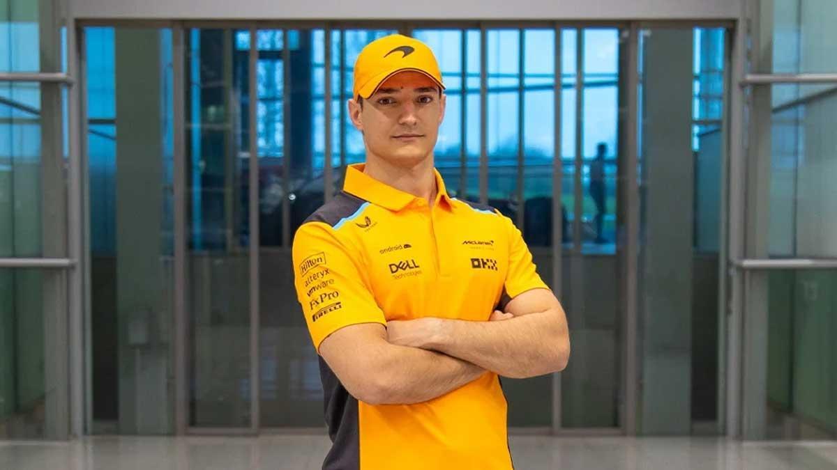 Álex Palou, en la sede de McLaren en Woking
