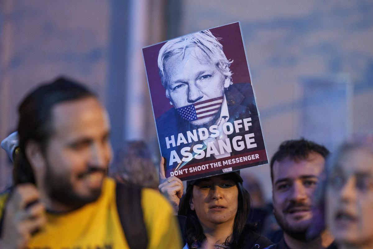 Multiples concentraciones por la libertad de Julian Assange