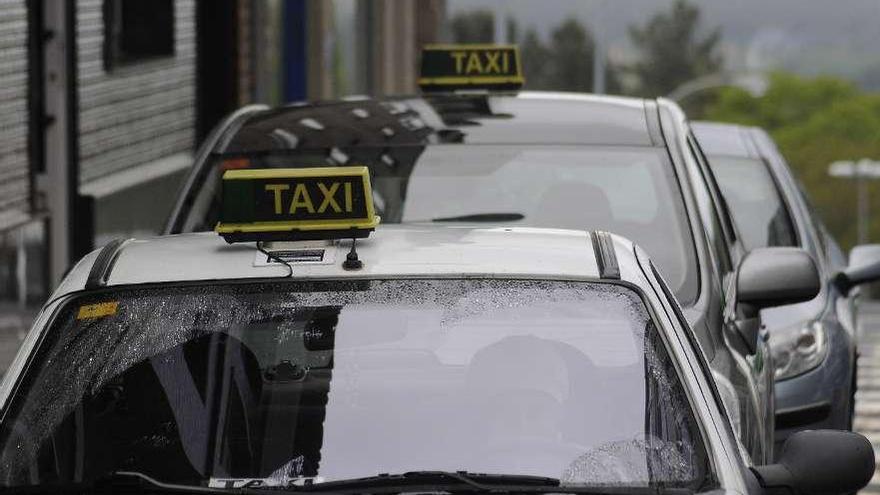 Los taxistas comenzarán con la nueva normativa a mediados de julio.