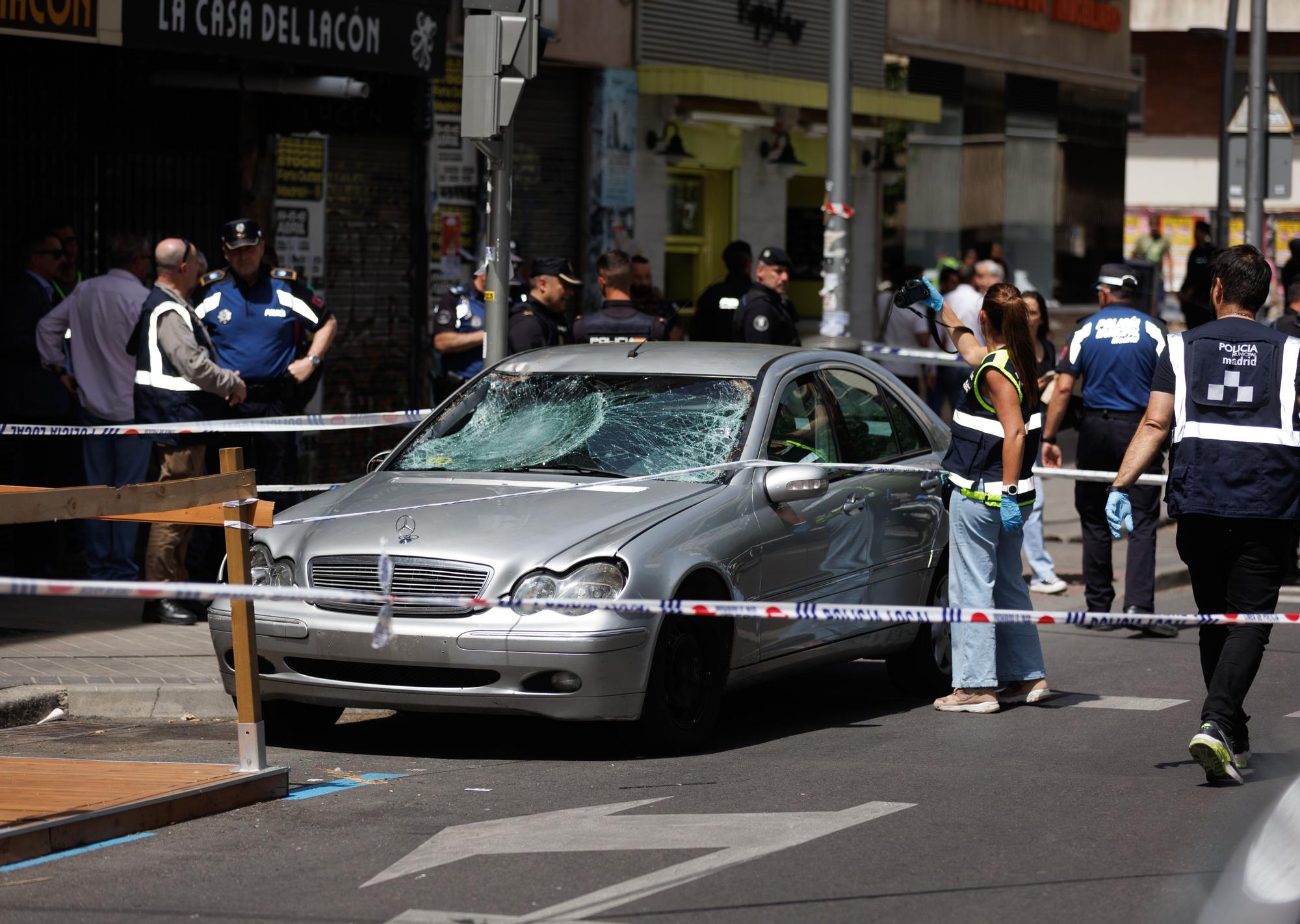 Moren dues persones a Madrid atropellades per un vehicle