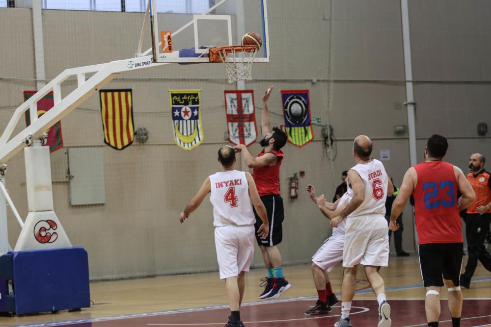 Los Moros y Cristianos de Alcoy celebran su Trofeo Filaes 2019