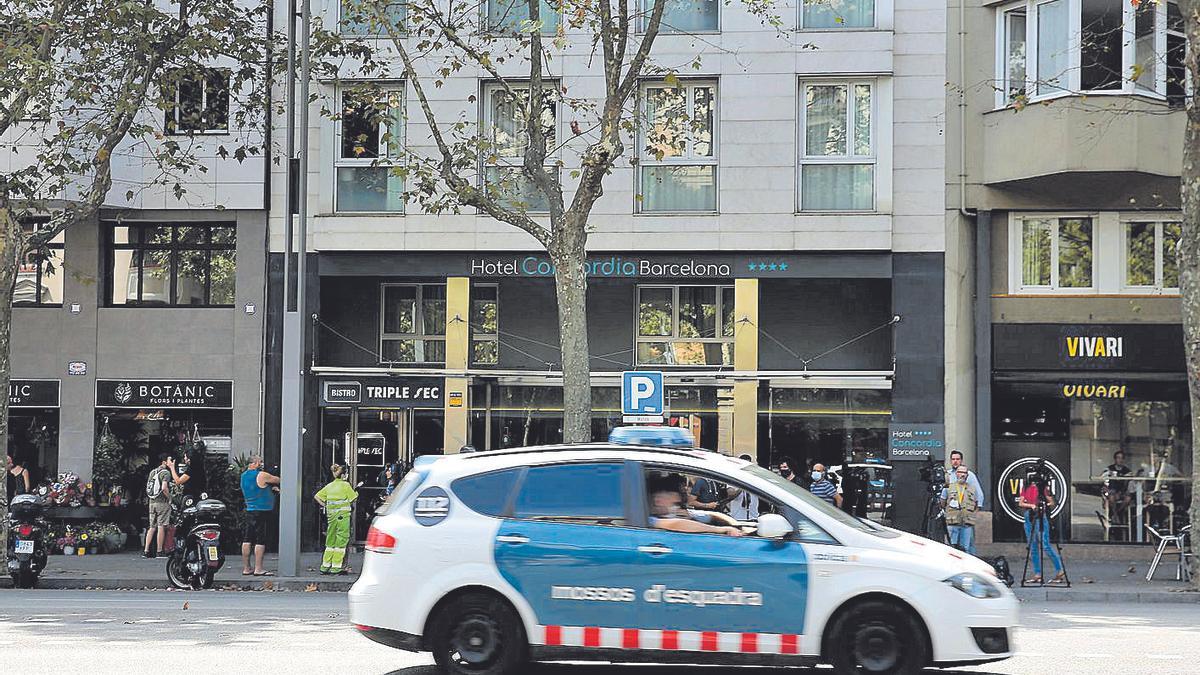 Mossos en Barcelona.