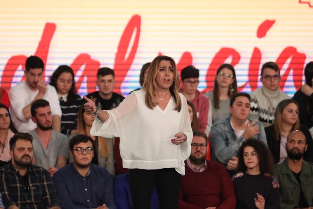 El presidente del Gobierno acompaña a la candidata a la reelección en Andalucía en un acto del PSOE-A a pocos días del final de la campaña electoral