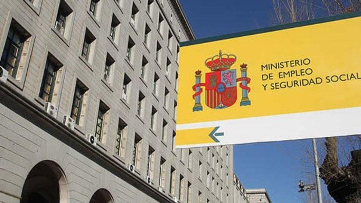 El grup de treballadors que podrà beneficiar-se d'aquesta mesura són els que van realitzar pràctiques com a becaris.