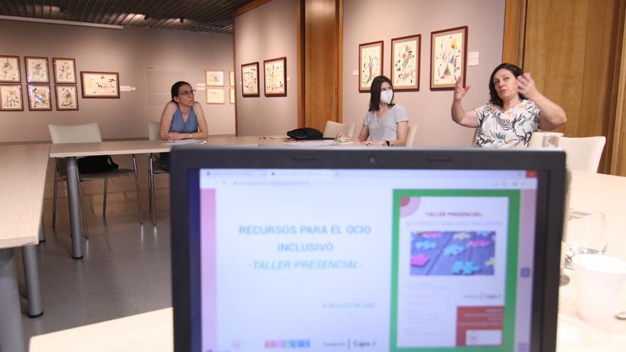 Voluntariado de Córdoba y Cajasol organizan un taller de recursos para el ocio inclusivo