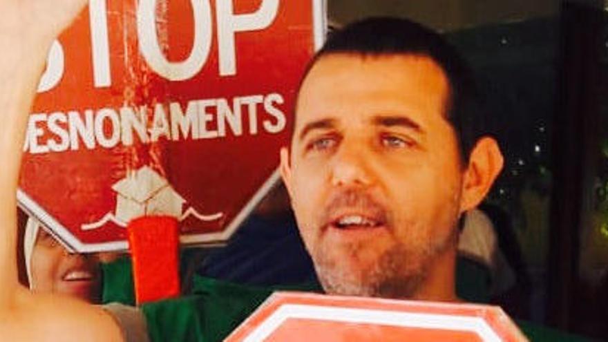 Multen un activista amb la llei mordassa per aturar un desnonament a Blanes