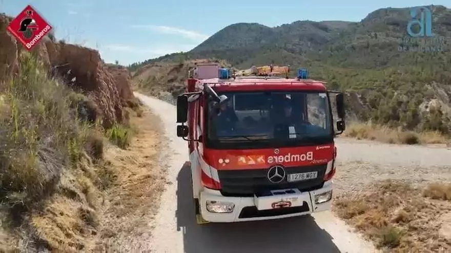 Los retenes itinerantes de bomberos reforzarán casi a diario la vigilancia forestal en la Marina Baixa este verano
