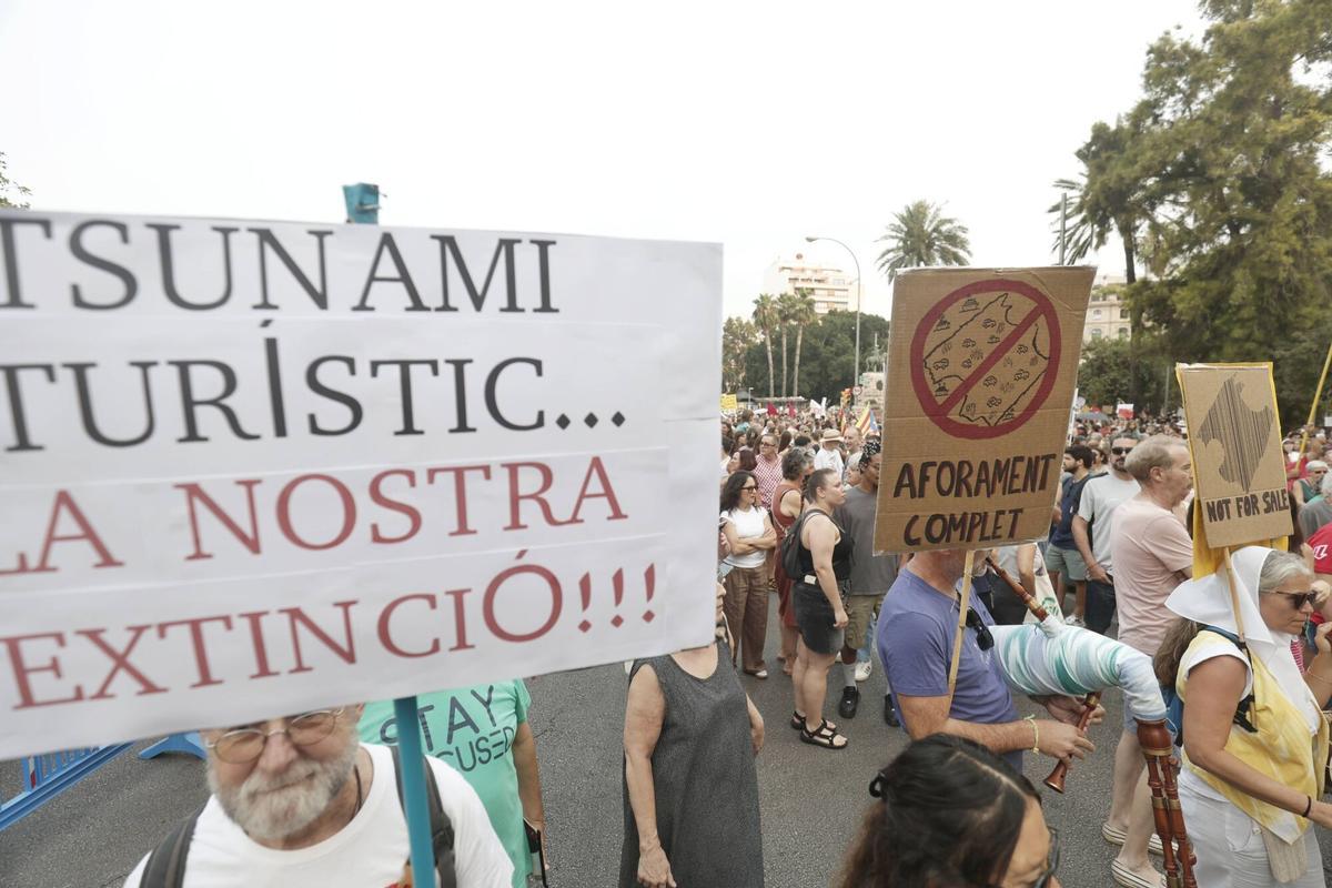 Manifestación 26J Menys Turisme, Més Vida