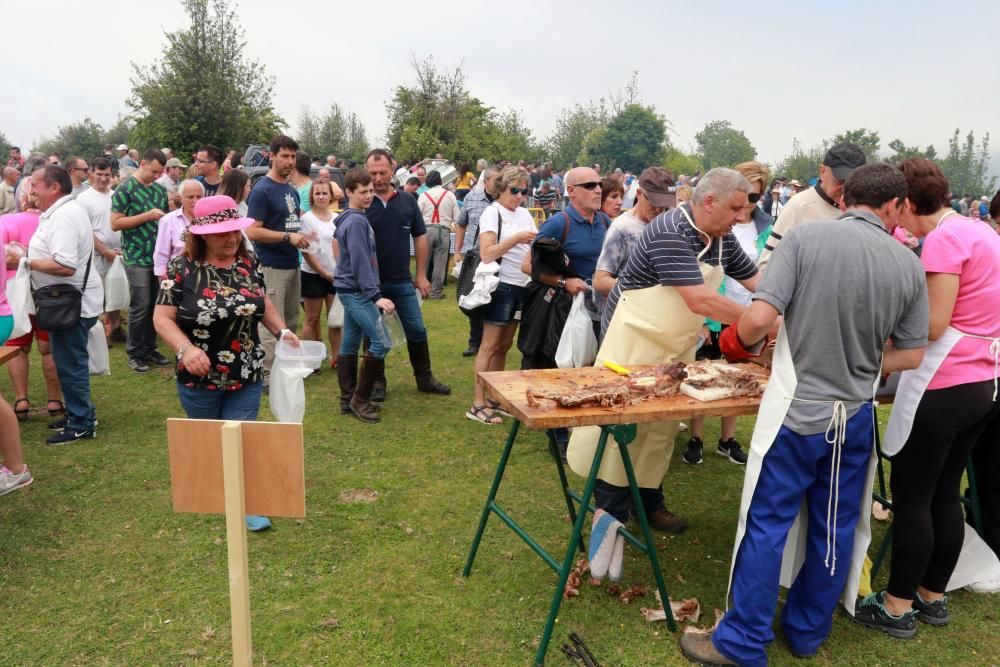 Fiesta del cordero en Llagüezos, Lena