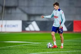 Rodrigo ya entrena con la selección para suplir la ausencia de Lamine Yamal