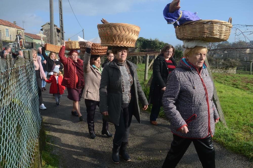 Procesión de los lacones, en el Concello de Valga.