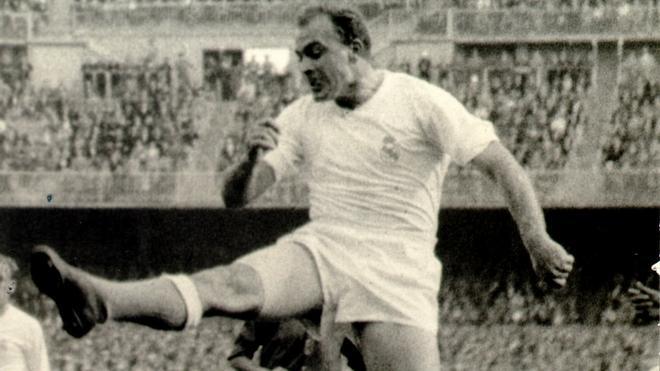 Alfredo Di Stefano es el cuarto máximo goleador histórico del Real Madrid con 308 goles.