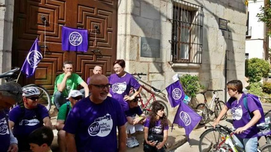 «Totes i tots som Vinaròs» hacen campaña sobre dos ruedas