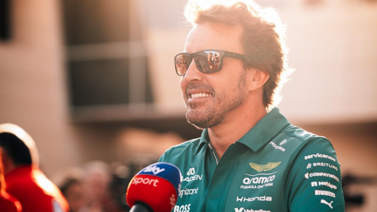 Fernando Alonso atendió a los medios en Bahréin