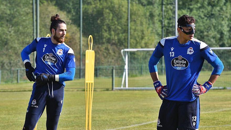 Carlos Abad y Lucho García tienen su futuro lejos de Riazor. |  // CARLOS PARDELLAS