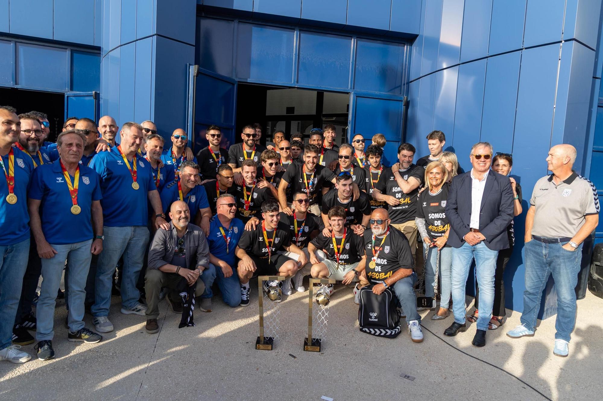 Recibimiento de los recién ascendidos Eon Horneo recién ascendidos a la liga Asobal de balonmano