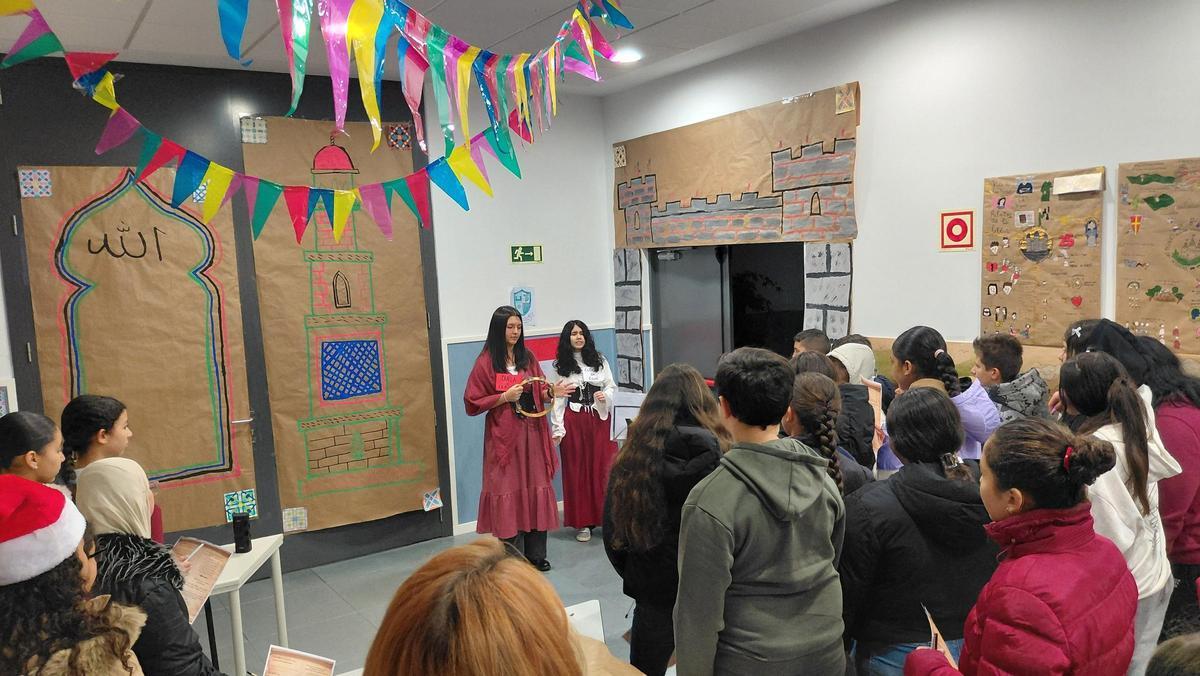 El IES Miguel de Molinos de Zaragoza viaja en el tiempo y visita la Edad Media