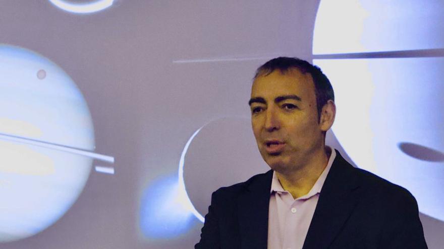 Gijón conoce las claves del eclipse de la mano de expertos