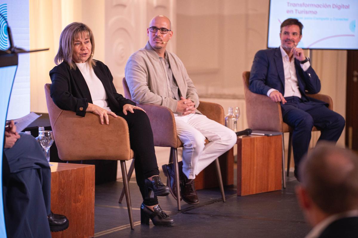 Encuentro de El Día-La Opinión de Tenerife y Segittur ?Transformación Digital en Turismo: Innovar para Competir y Conectar Encuentro de El Día-La Opinión de Tenerife y Segittur ?Transformación Digital en Turismo: Innovar para Competir y Conectar
