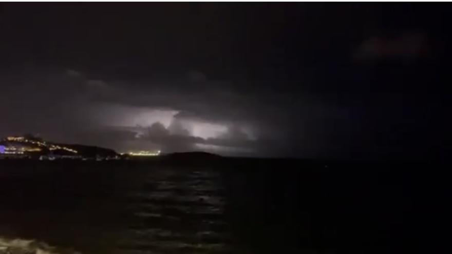 La tormenta eléctrica en Ibiza deja imágenes espectaculares