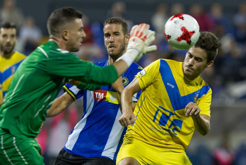 El Hércules regala otro empate en casa ante el Badalona por su nula ambición.