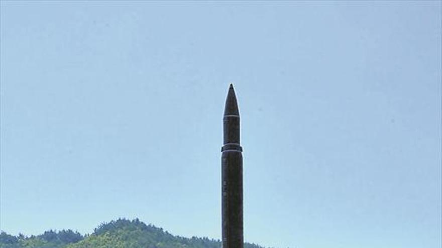 Corea del Norte vuelve a la carga con otro misil