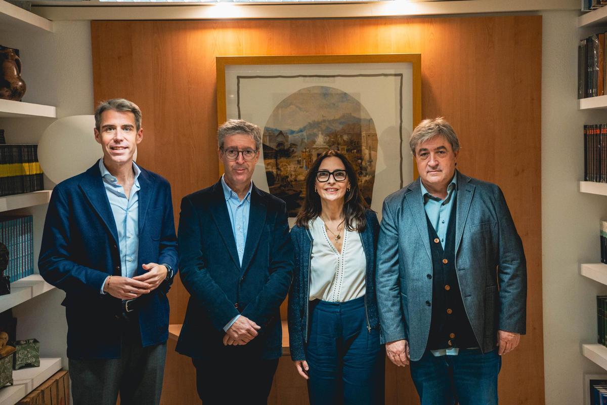 Los responsables de Grupo Mundo y Fundación Málaga, tras el acuerdo