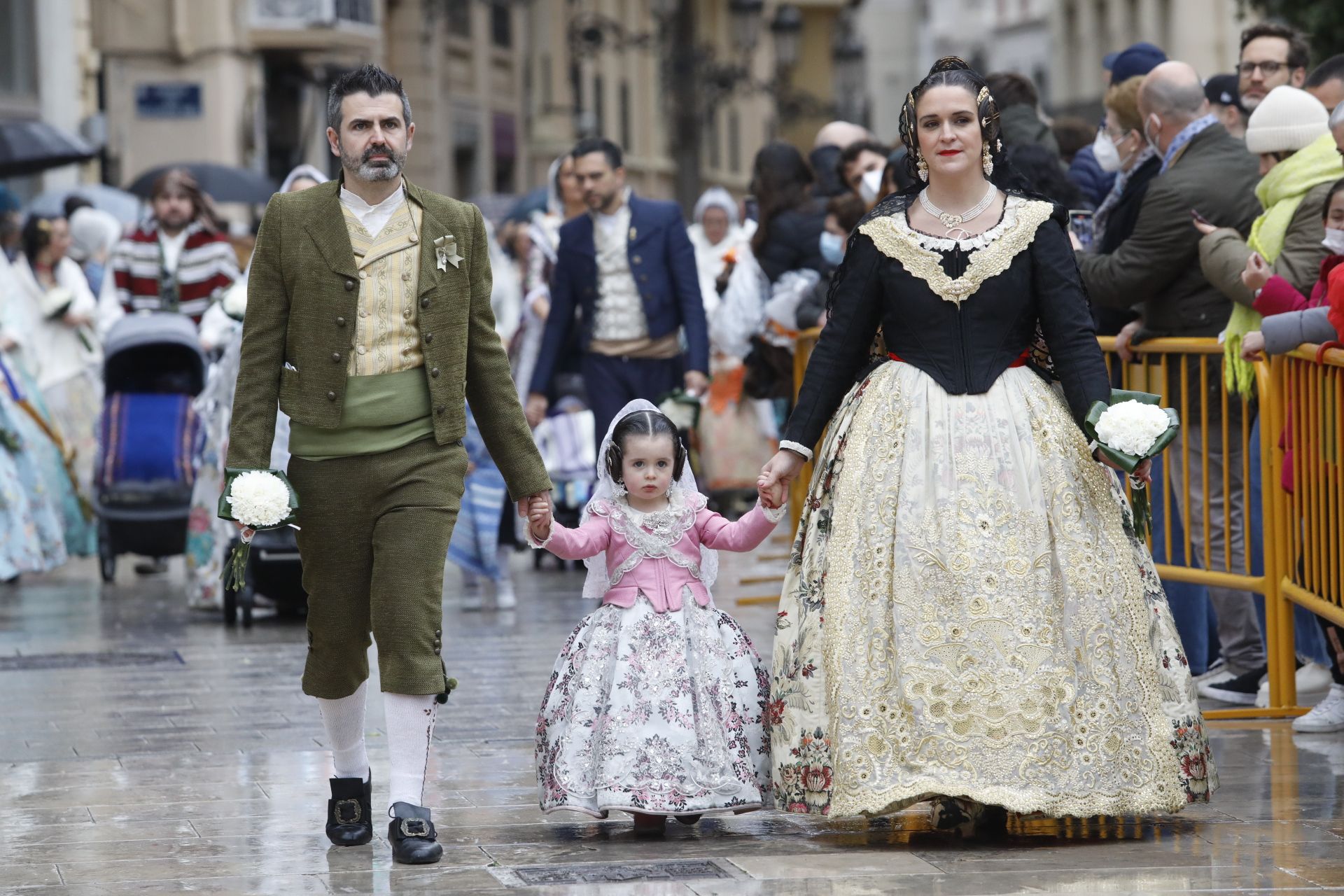 Búscate en el primer día de ofrenda por la calle de Quart (entre las 17:00 a las 18:00 horas)