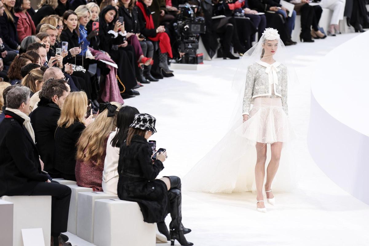Chanel celebra sus 110 años en la Alta Costura con un desfile en París