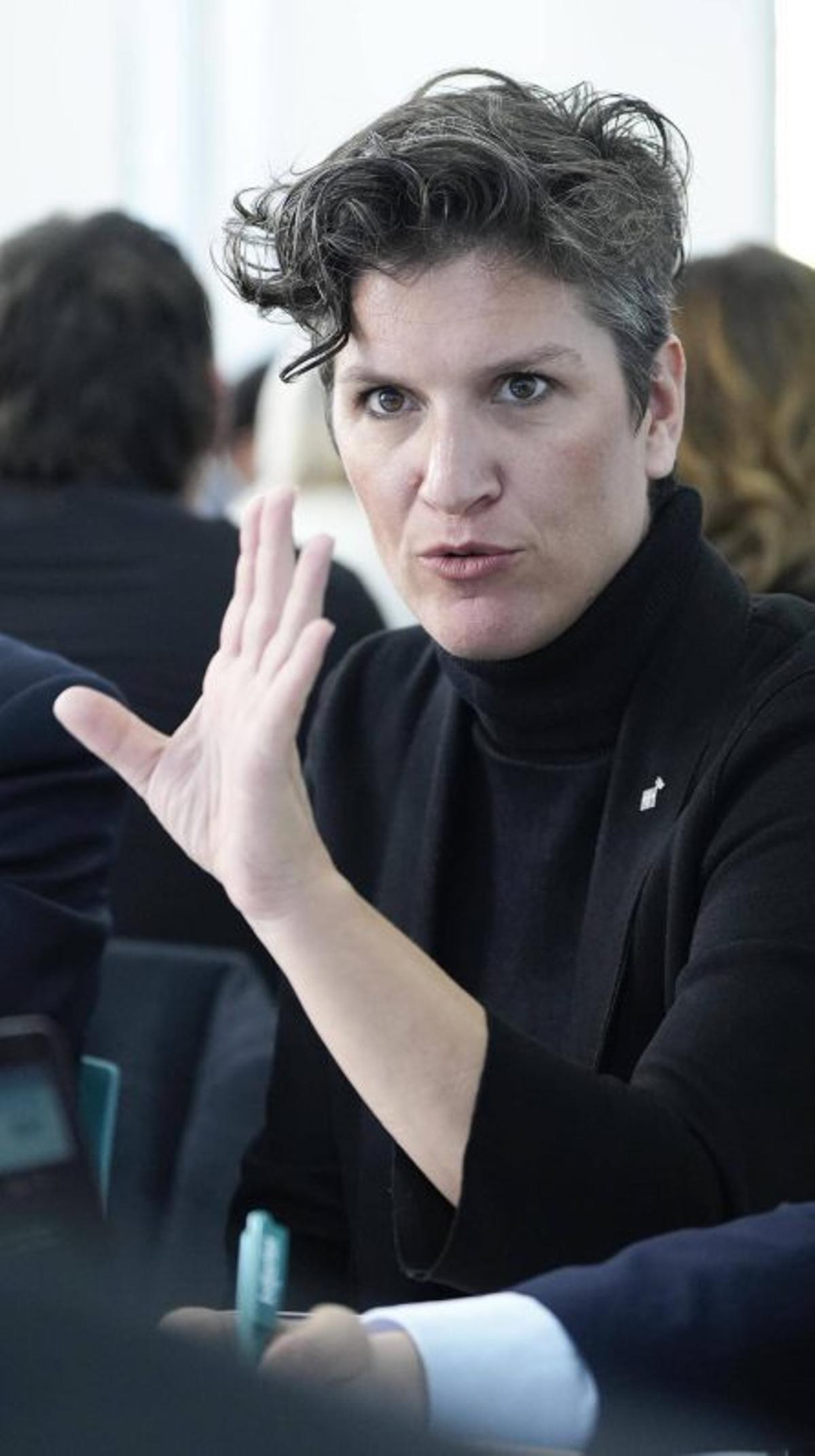 L’alcaldessa del Prat acusa el Govern d’ignorar el municipi